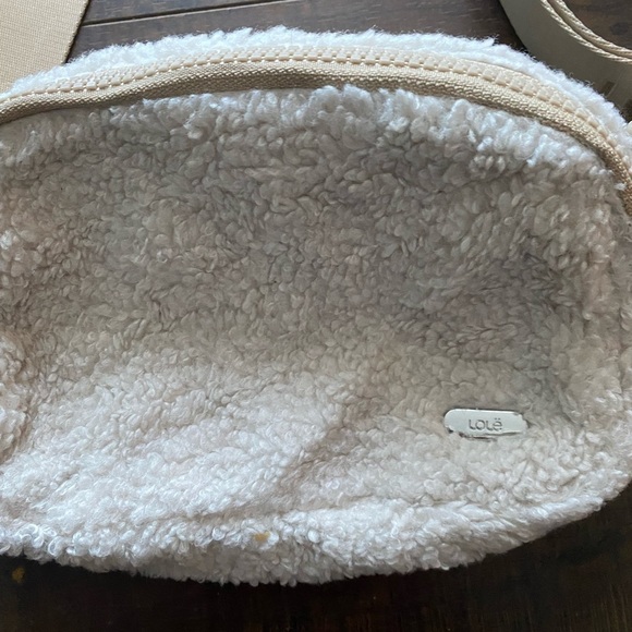 Lole Beige Sherpa Crossbody bag - Picture 4 of 12